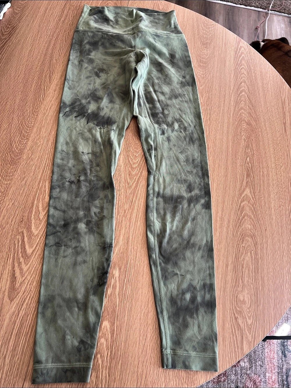 lululemon Designed for Vancouver 2010 Wunder Under Tie-Dye Leggings Size 4